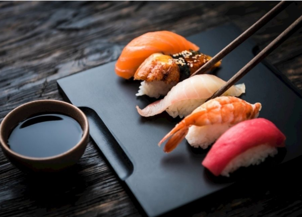 寿司加盟-好吃到上天的网红黑眼熊寿司连锁品牌