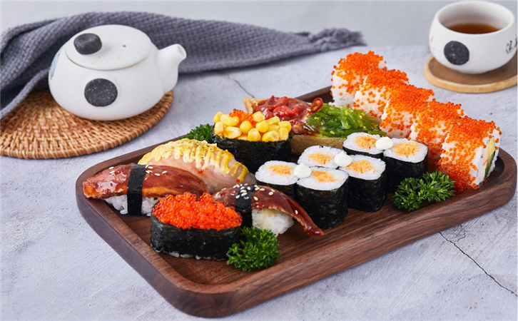 如何选择好的餐饮品牌，寿司加盟怎么选？